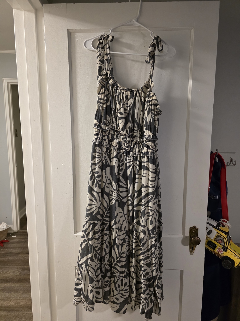 Black and White Leaf-Print Maxi Dress with Tie Straps